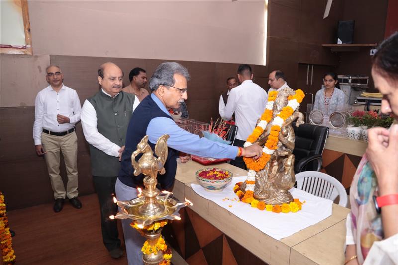 एनईपी 2020 बहुविषयक शिक्षा को बढ़ावा देता हैः प्रो. कैलाश चन्द्र शर्मा